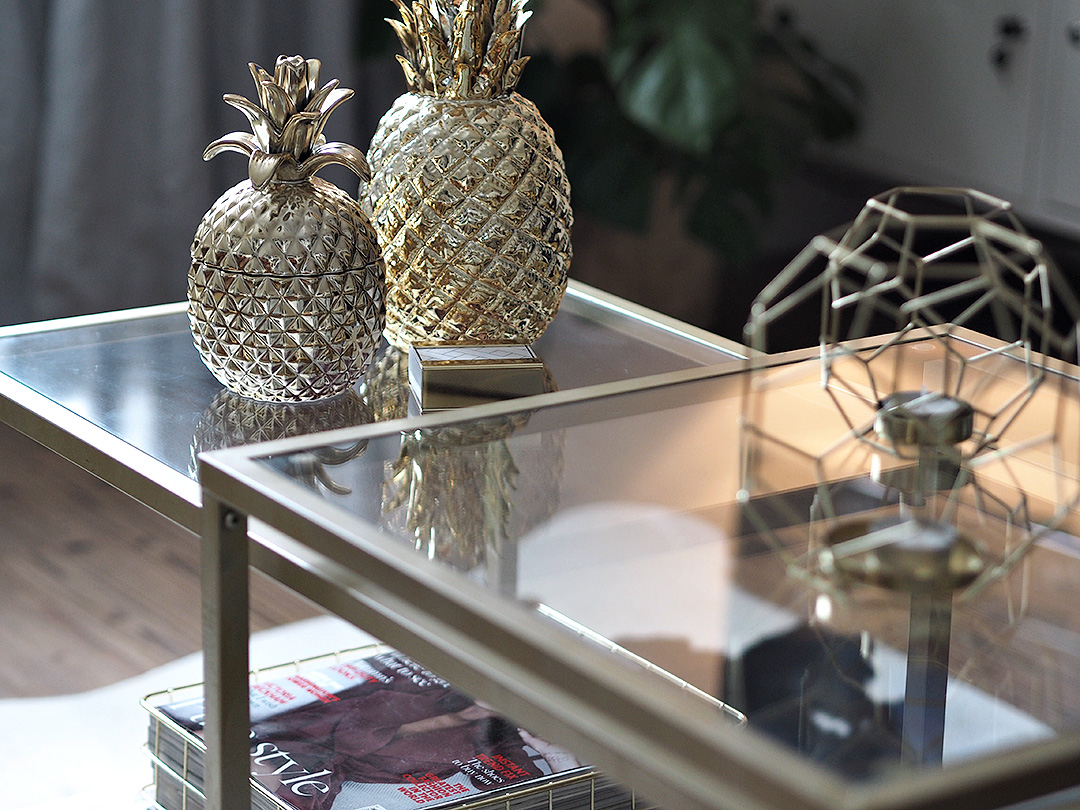 pineapple candle
