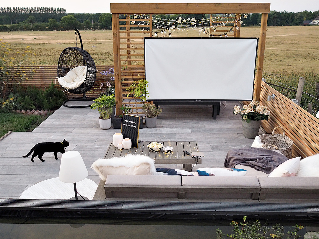 How To Create Your Own Outdoor Cinema