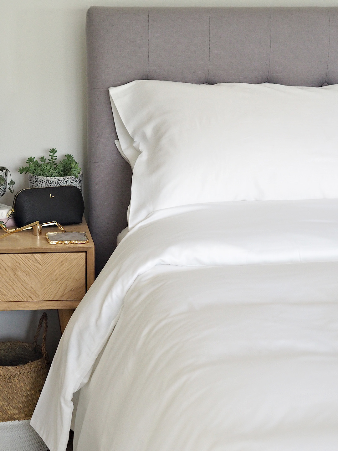 Bedroomood 100% Egyptian Cotton Satin Bed Linen