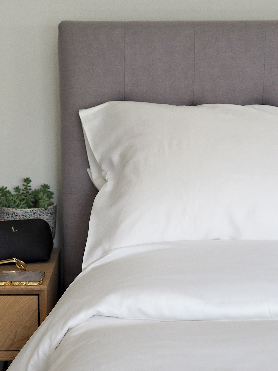 Bedroomood 100% Egyptian Cotton Satin Bed Linen