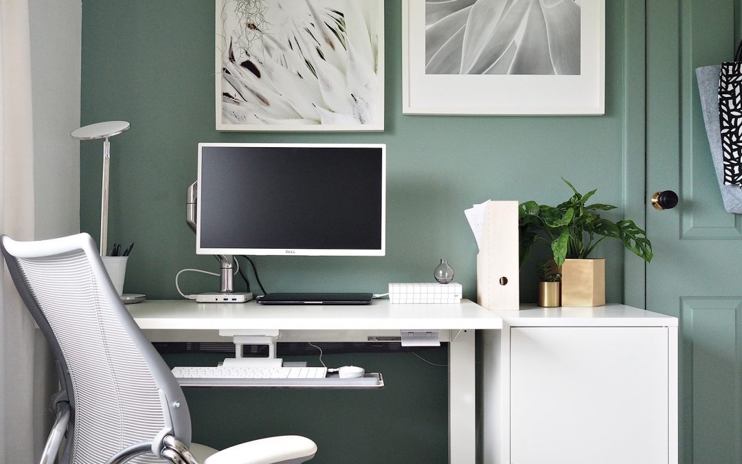 Creating a minimal, ergonomic workspace