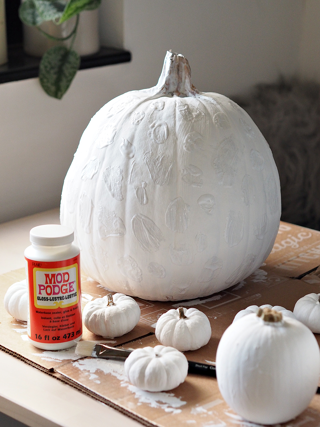 DIY Gold Confetti Pumpkins Dalmatian Print