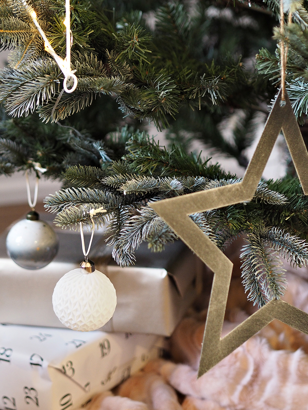 Cox & Cox Christmas Blush Scandi