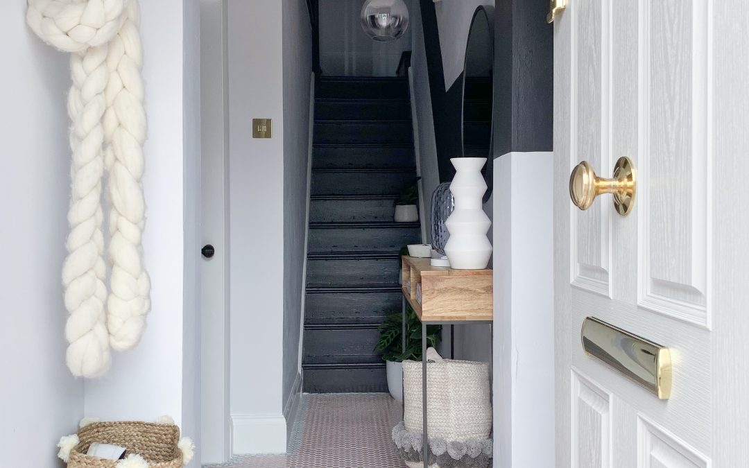Revamp Restyle Reveal – Monochrome Hallway Makeover